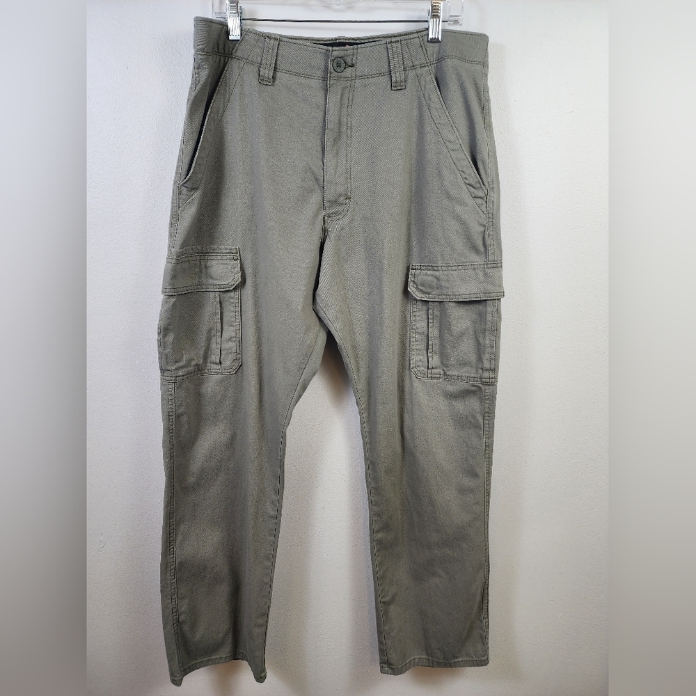 Wrangler Men's Gray Cargo Pants 6 Pockets Straight Fit, sz 34 x 32